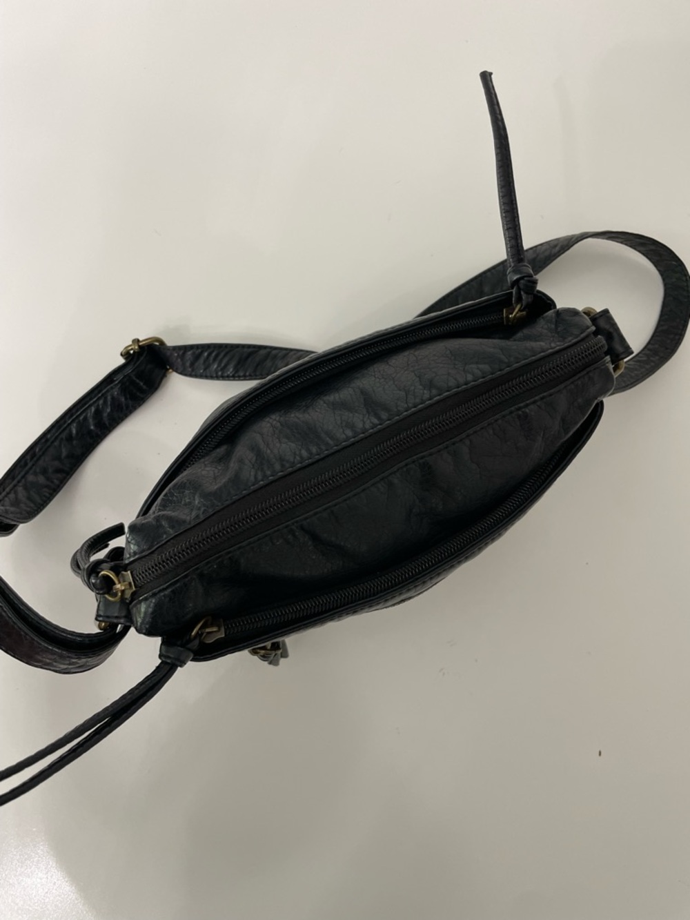 Bueno Black Leather Crossbody Purse Adjustable Strap - Picture 4 of 10